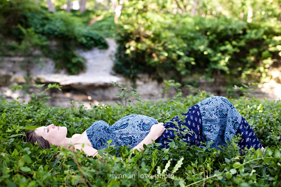 Lynn in Love Photo, Dallas Maternity Photographer