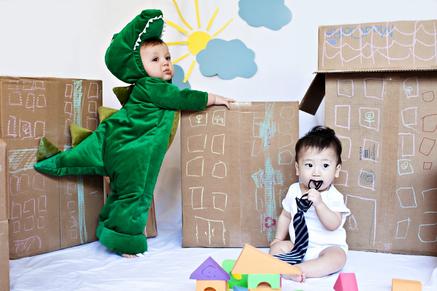 2011Favorites_041 Lynn in Love Photo, Dallas Maternity Photographer with godzilla outfits and city scene